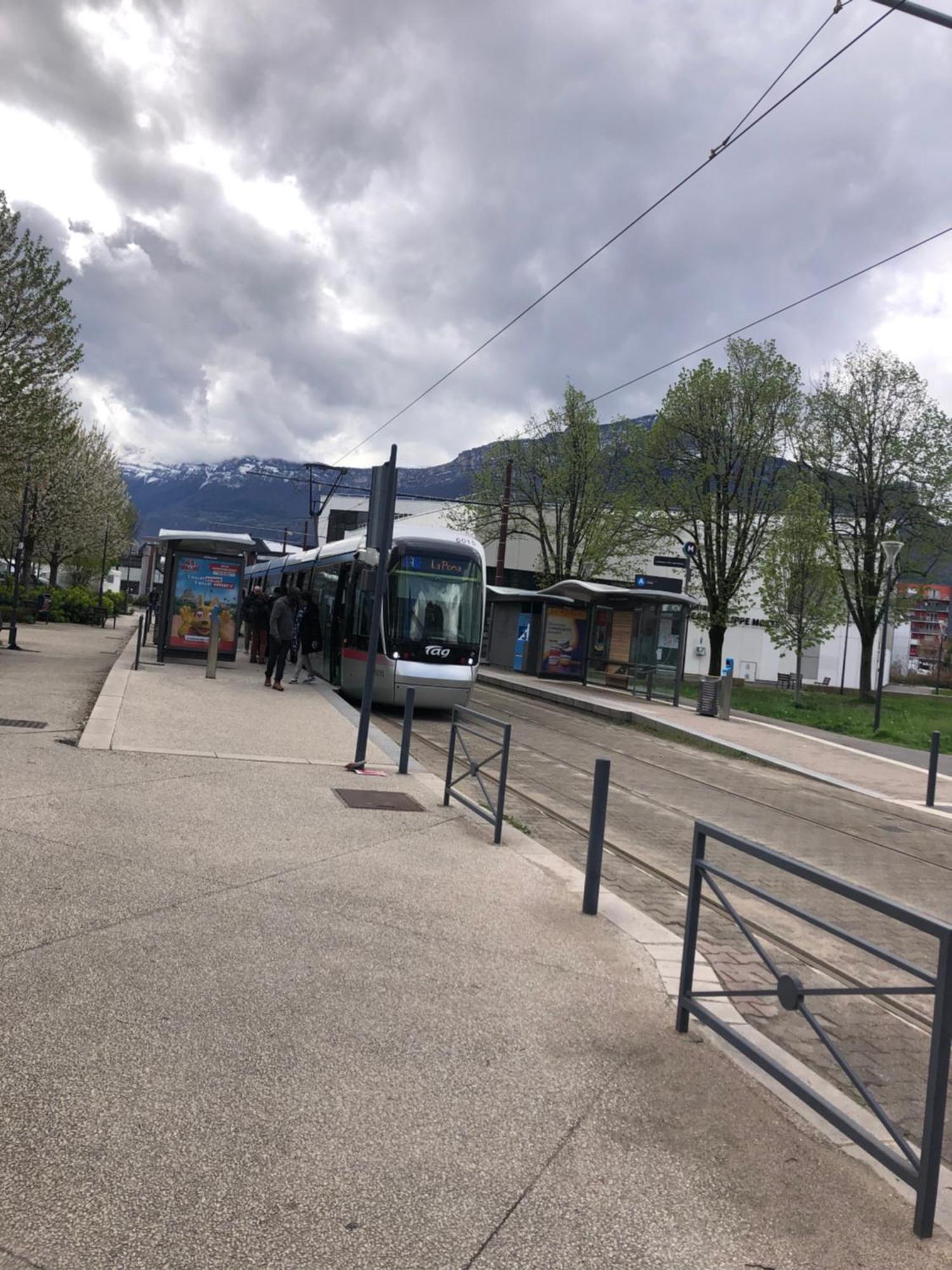 شقة Soyeux De La Bruyere/ Grenoble*Parking Gratuit المظهر الخارجي الصورة